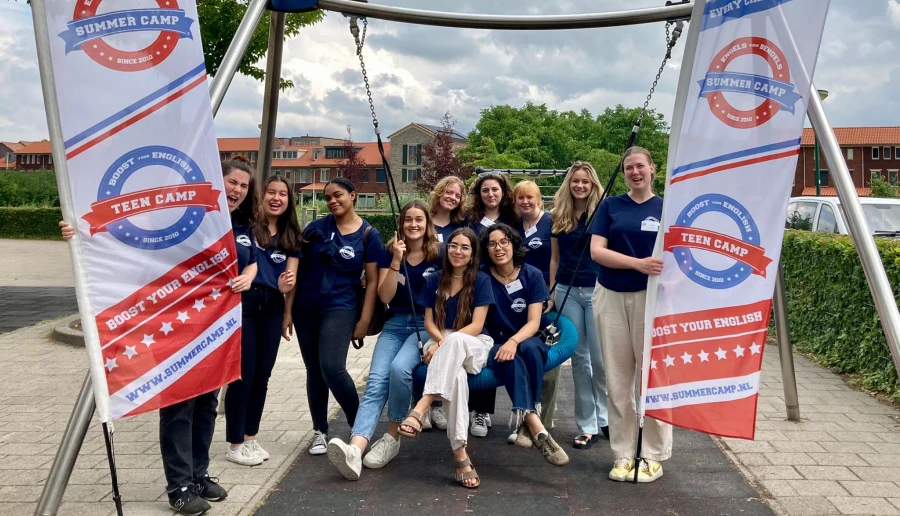 Vacature afbeelding voor het Summer Camp team.