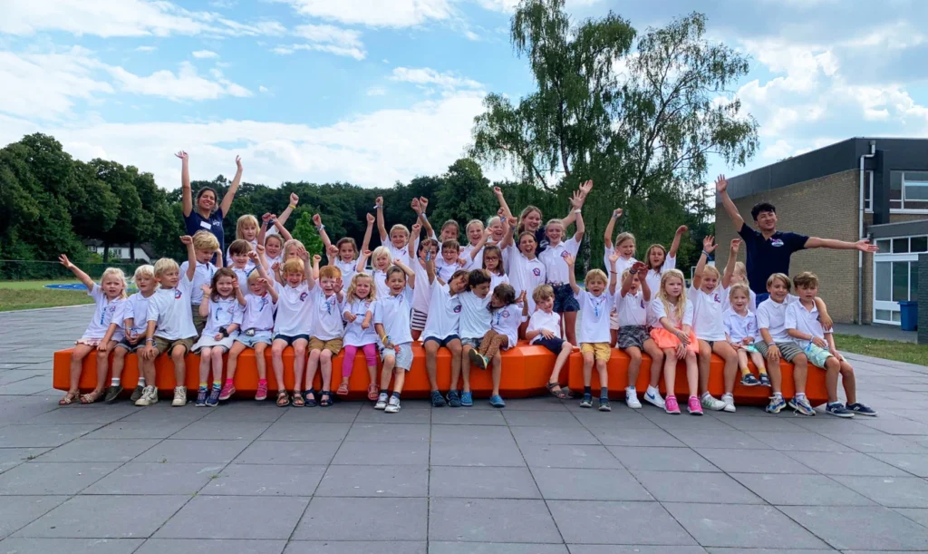 Engels leren op een leuke en leerzame manier tijdens een zomerkamp in Nederland. Engels leren was nog nooit zo leuk!