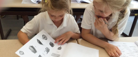 Engels leren op een leuke en leerzame manier tijdens een zomerkamp in Nederland. Engels leren was nog nooit zo leuk!